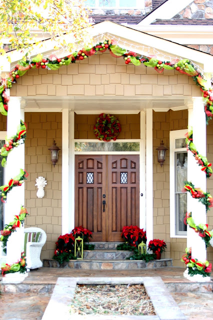 Christmas Decor Outside the House