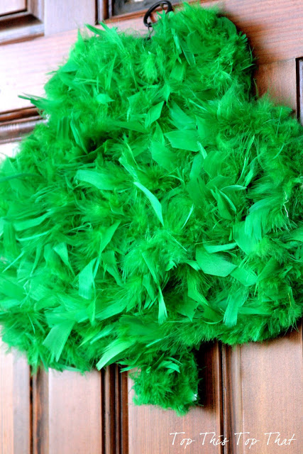 Easy Shamrock Wreath made with feathers 