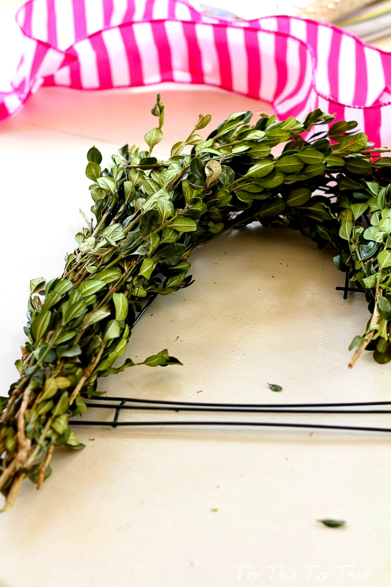 easy boxwood heart wreath