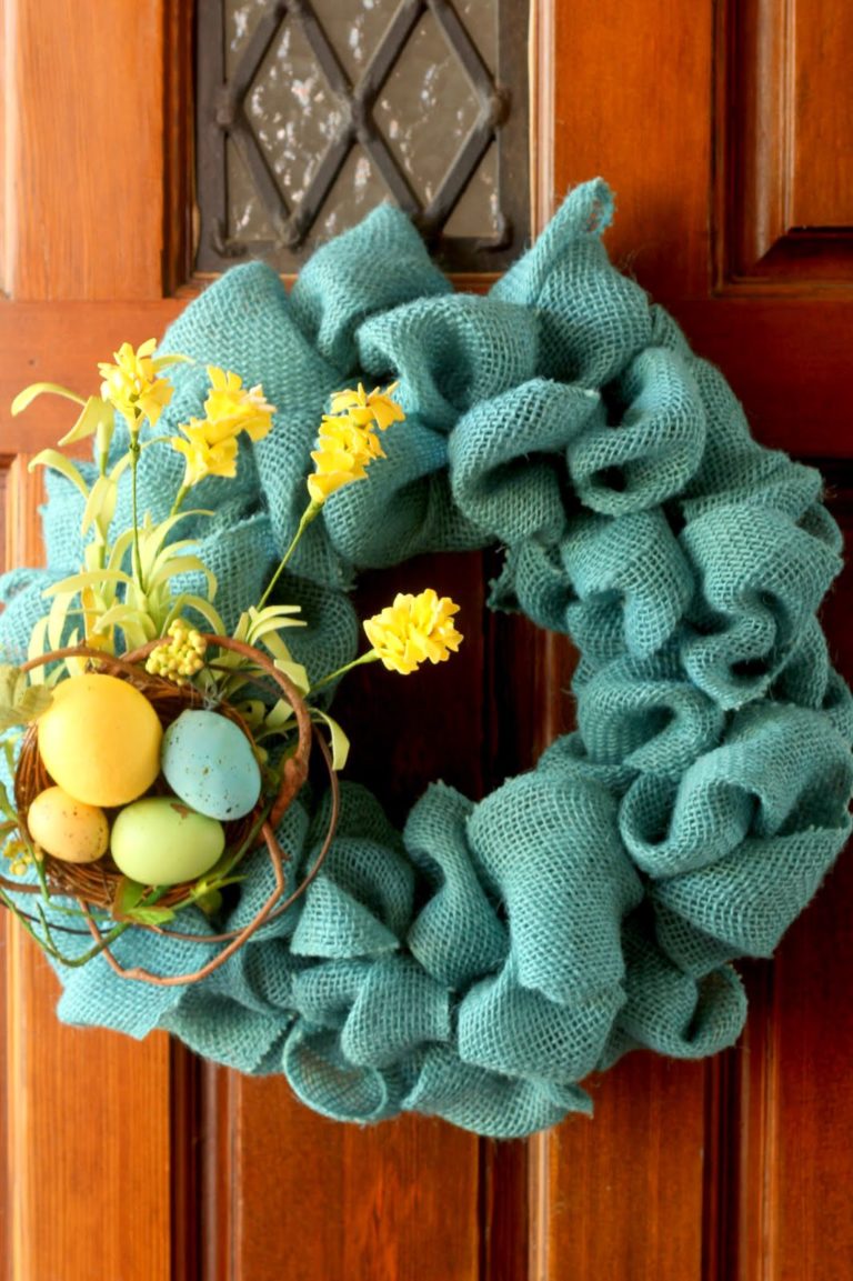 The Easiest Burlap Wreath goes blue