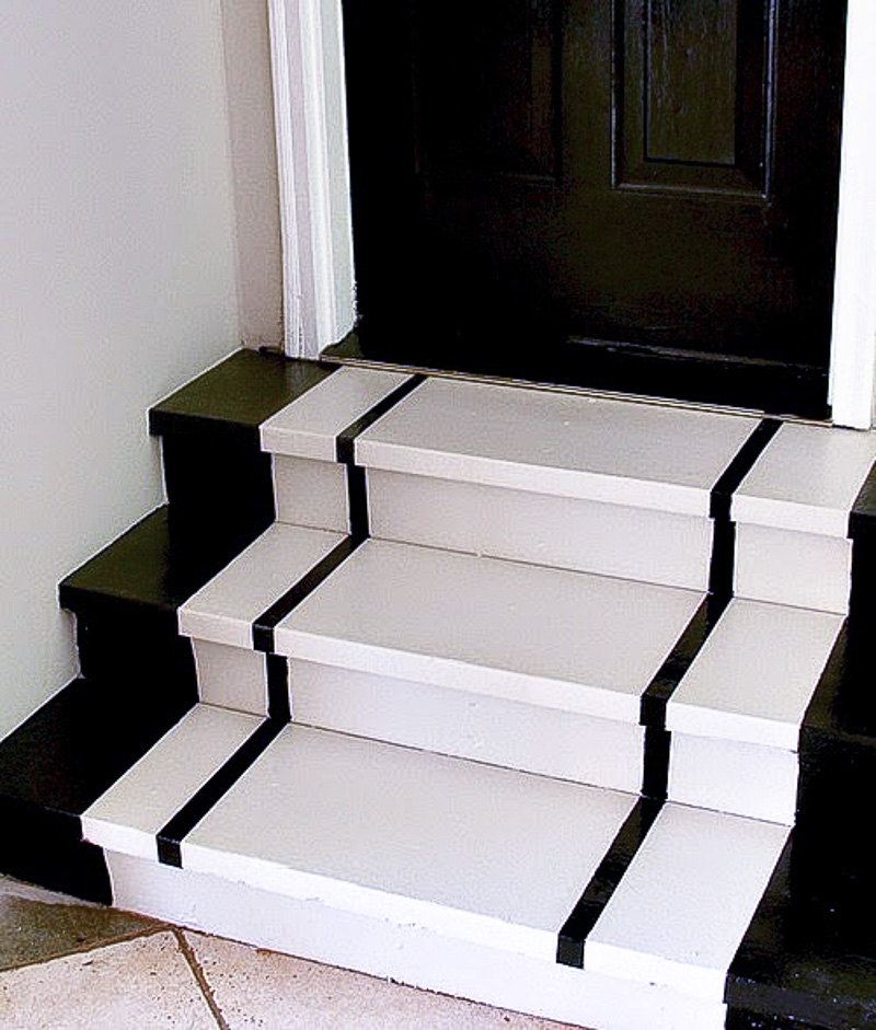 How to Snaze up the Garage Steps...Simple Steps For Painting Steps