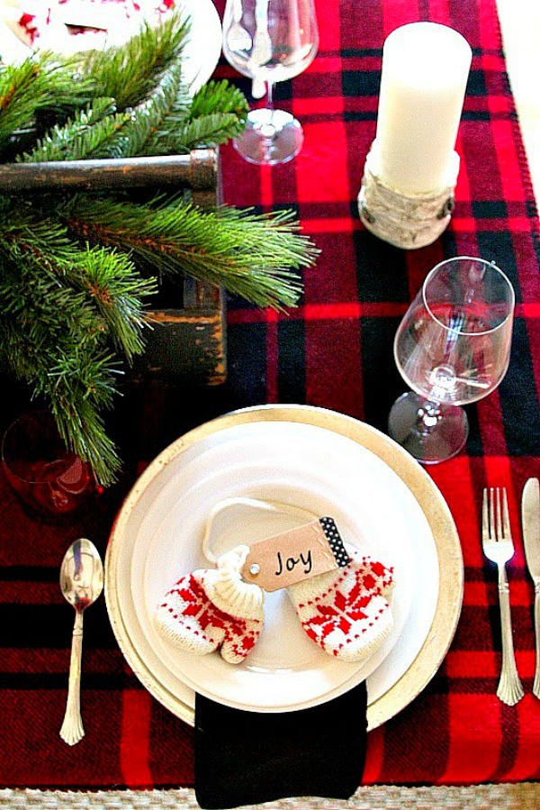 Rustic Holiday Table Idea