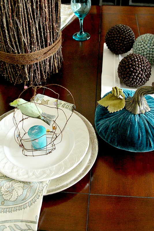 A Fall Table Using Blue Accents