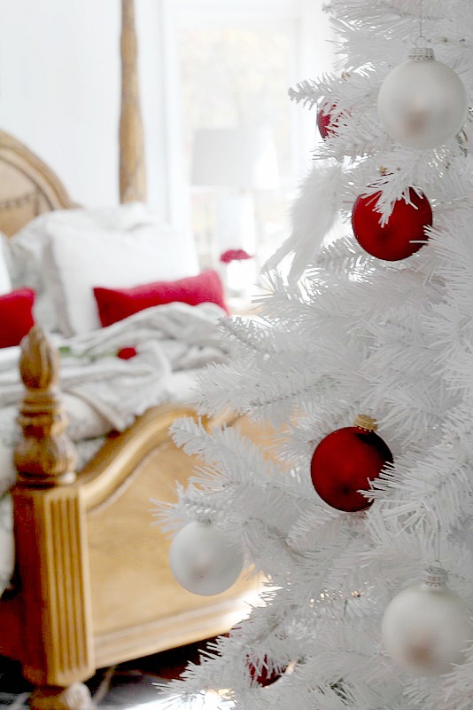 Magical White Christmas Decorations