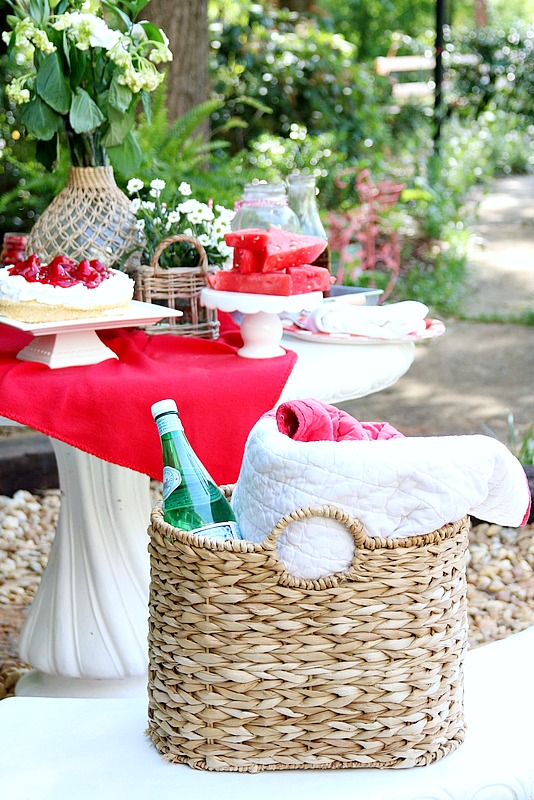 The essentials for planning the perfect picnic