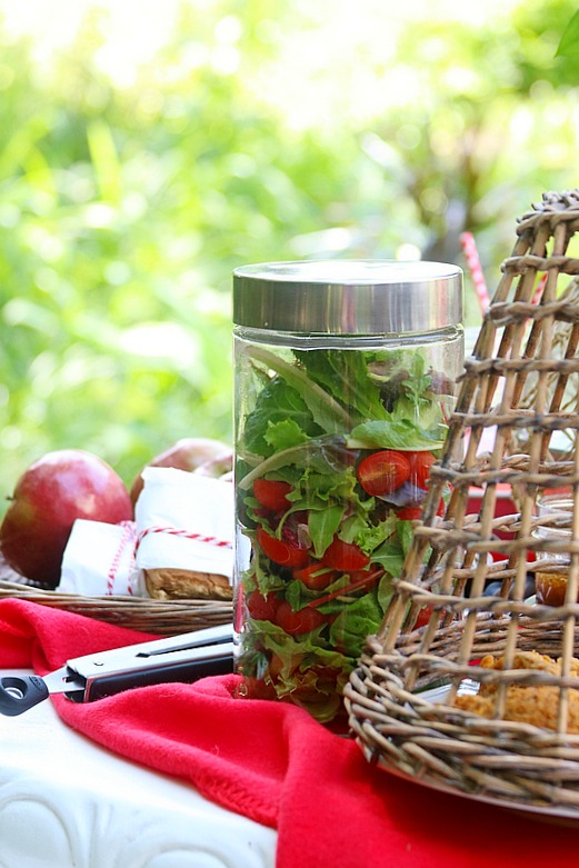 The essentials for planning the perfect picnic