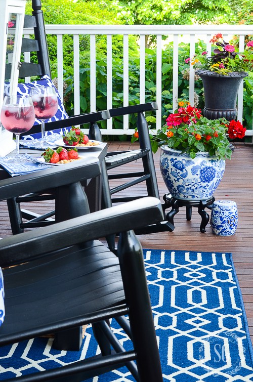 19 Ways to Simplify your outdoor space for summer