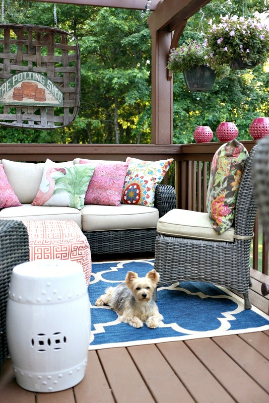 19 Ways to Simplify your outdoor space for summer