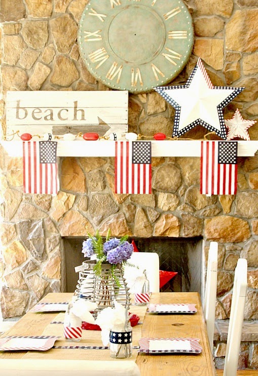 Create a Patriotic Mantel in minutes