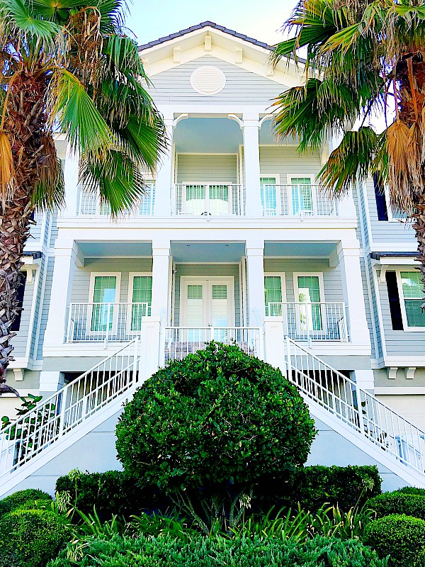 Beach House Beauties