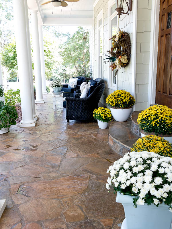 fall-porch-dukemanorfarm