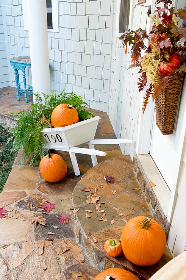 Simple Fall Ideas For Your Entry