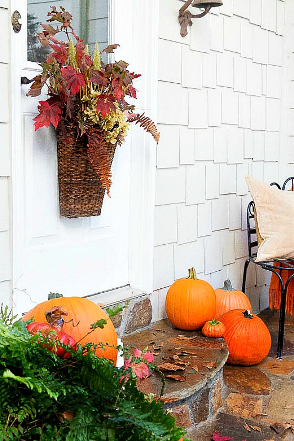Simple Fall Ideas For Your Entry
