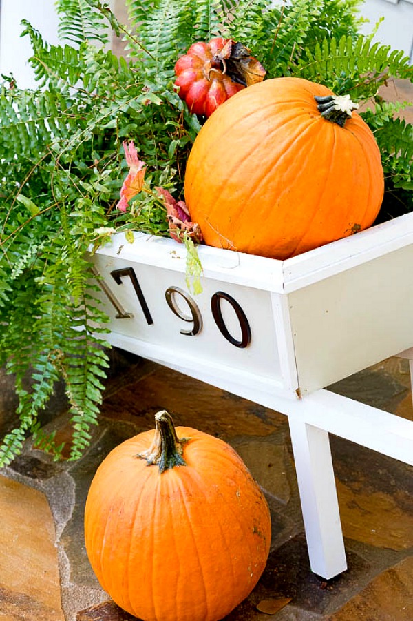 Simple Fall Ideas For Your Entry