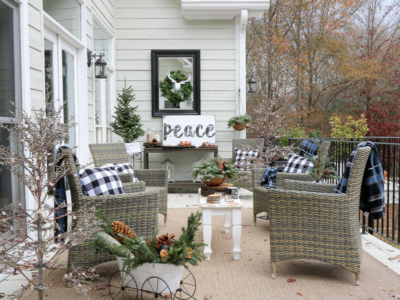 Holiday Decor Inspiration for your patio