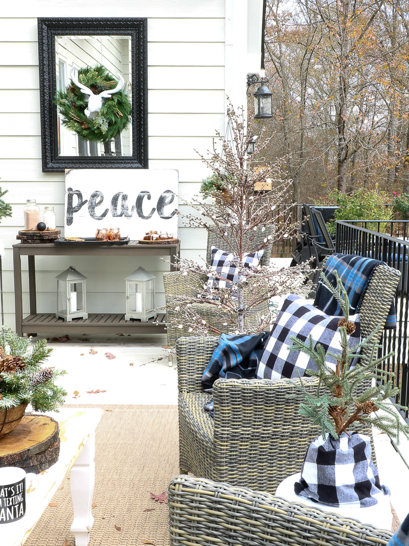 Holiday Decor Inspiration for your patio