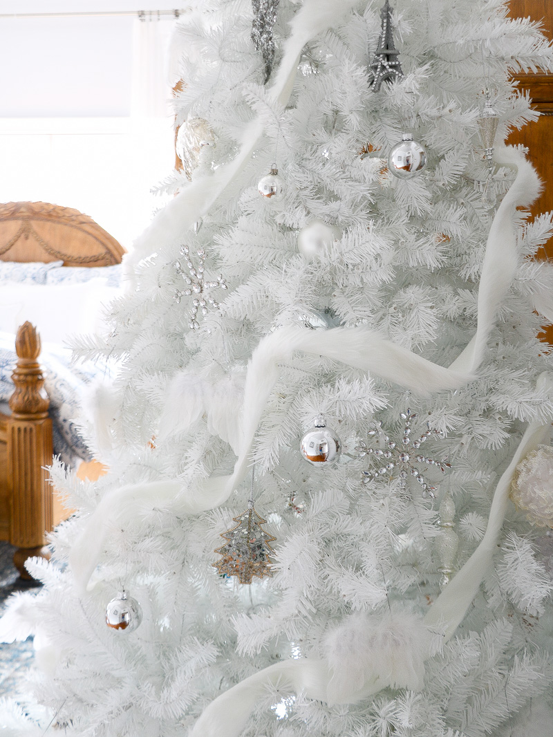 4 Holiday Ideas using White Fur Ribbon