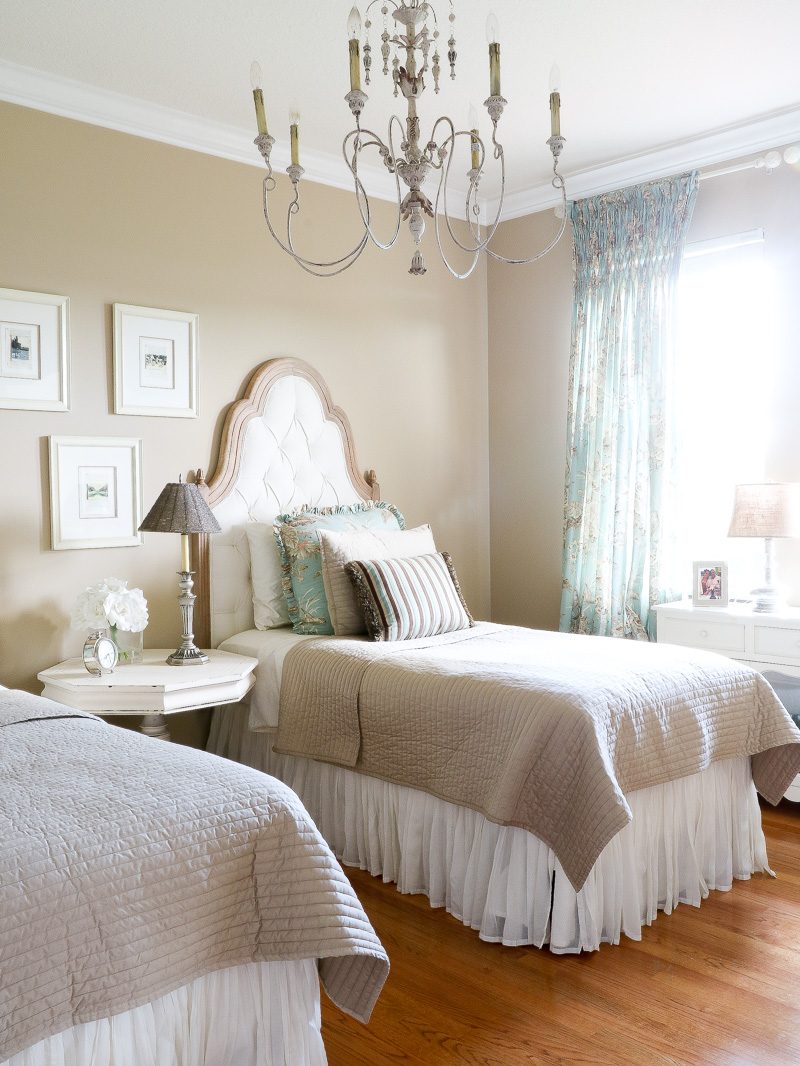 3 Style Ideas for a French Country Bedroom