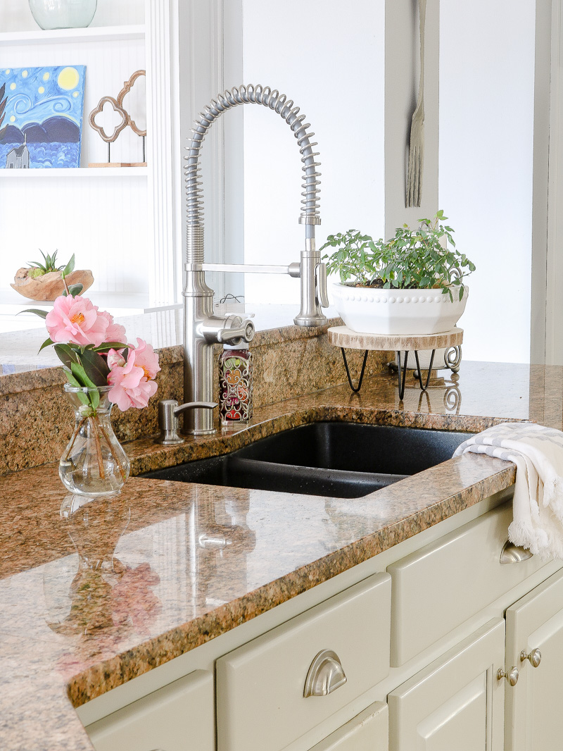 What you need to know about a Kohler pull down faucet