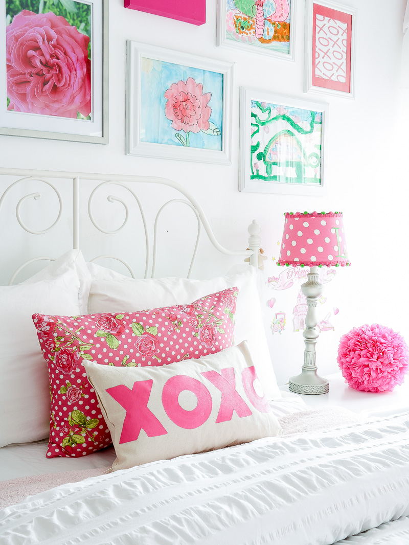 How to stencil a cute pillow when you don't have a stencil