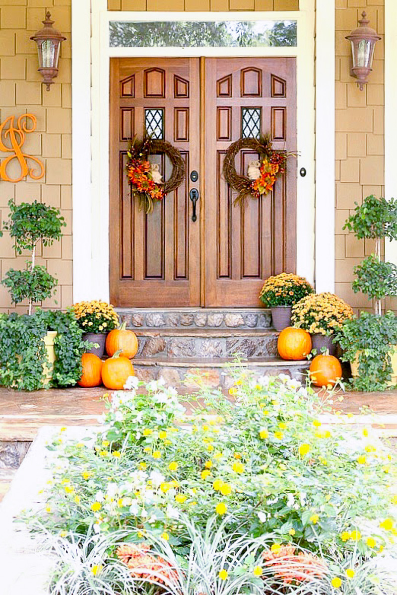 Ideas and Inspiration for your Fall Front Porch