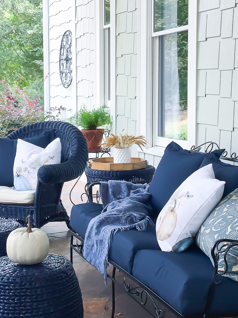 How to style your fall porch to match your wreath