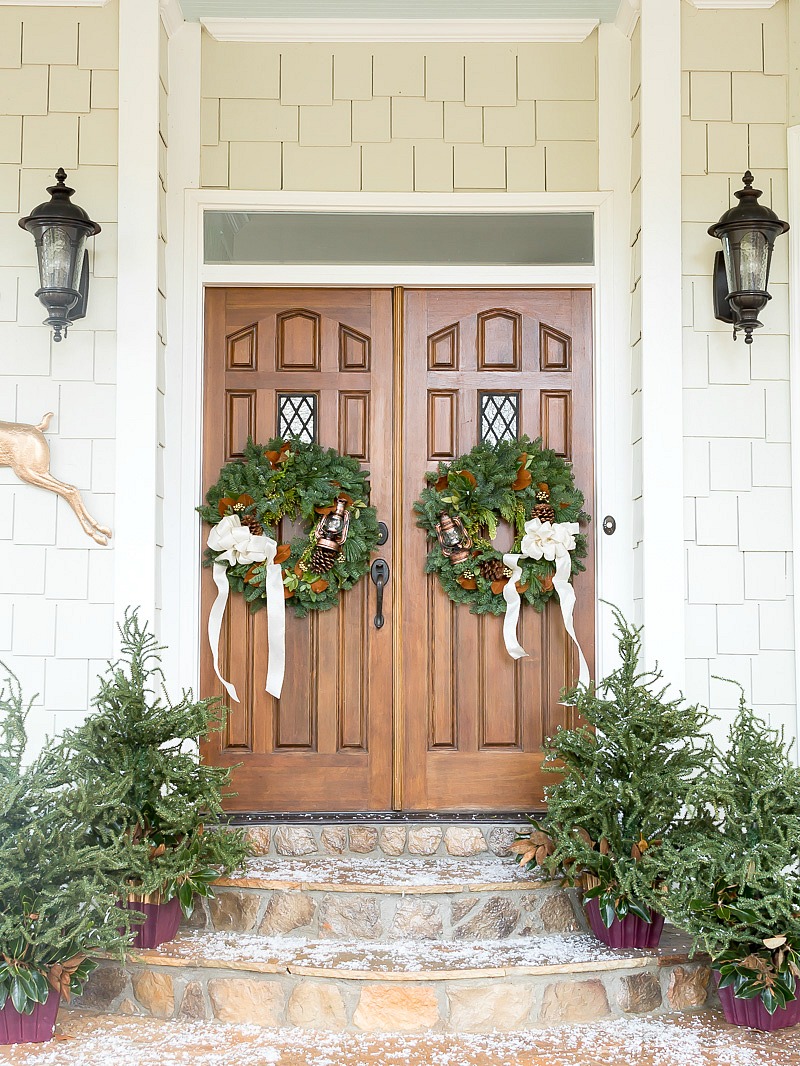 Holiday Front Doors at Duke Manor Farm 