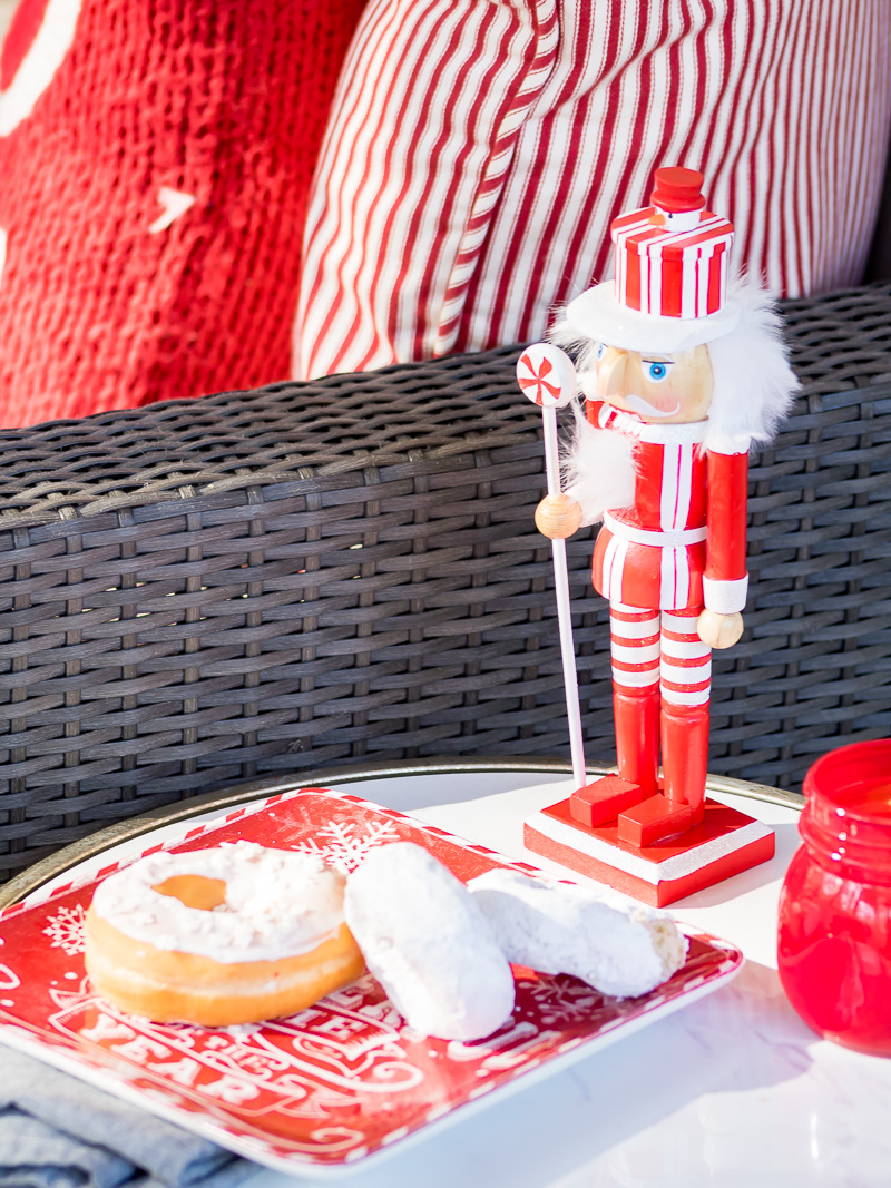 Decking the halls in the Screen Porch