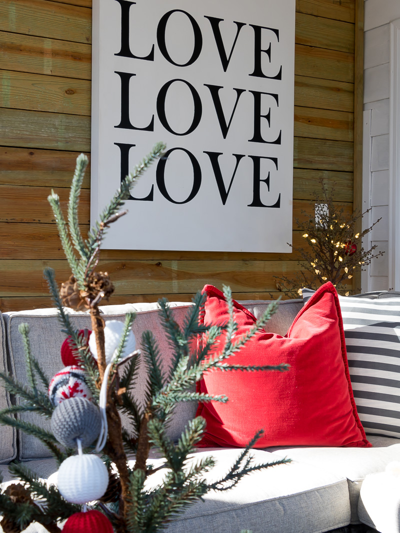 Decking the halls in the Screen Porch