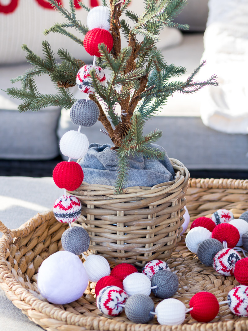 Decking the halls in the Screen Porch