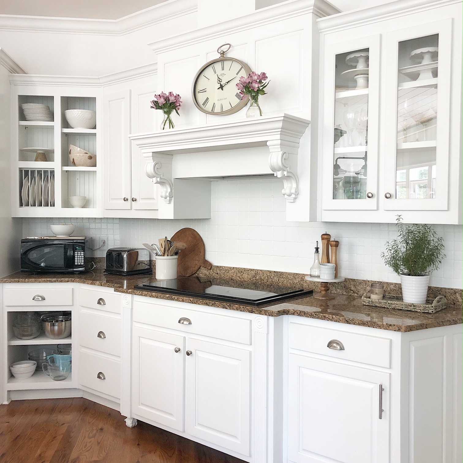 Clutter free kitchen space