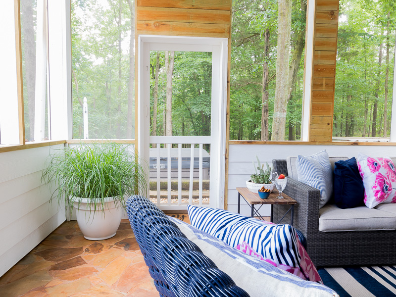 Using Pink Accents on the Summer Porch