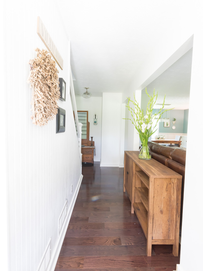 Beautiful Farmhouse Entryway Reveal