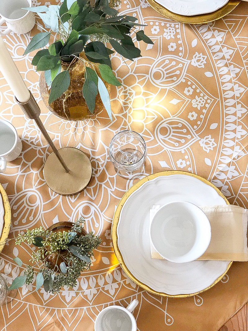Using the color Gold in your Thanksgiving Tablescape
