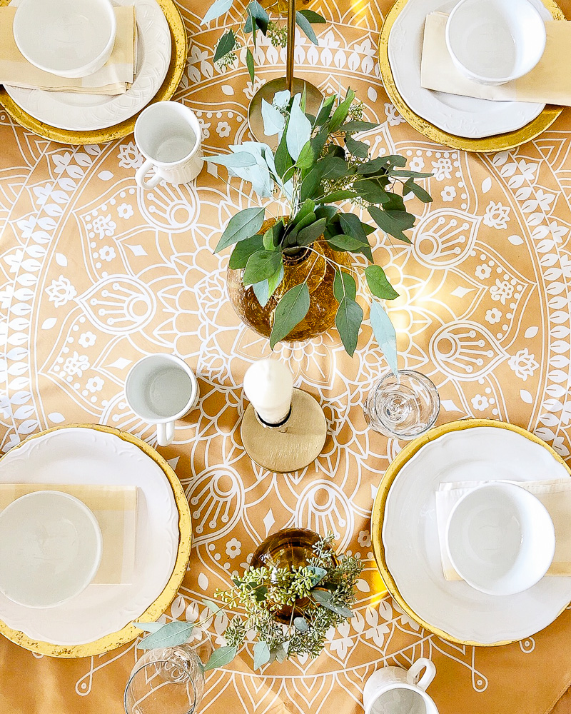 Using the color Gold in your Thanksgiving Tablescape