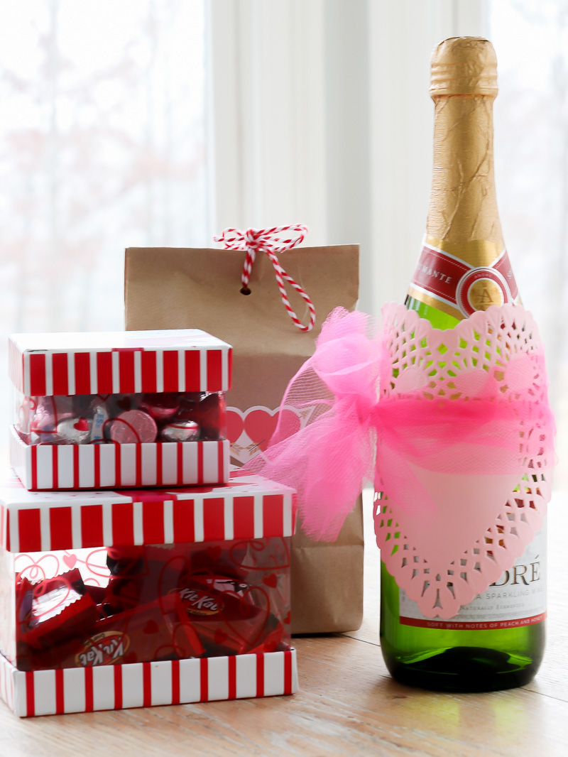 3 Thrifty Packaging ideas for Valentines Day that cost a $1.00