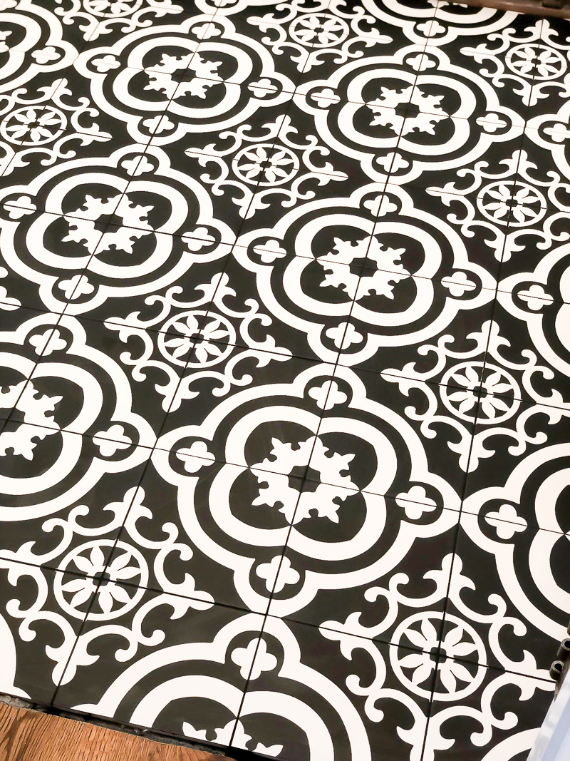 black and white patterned tile