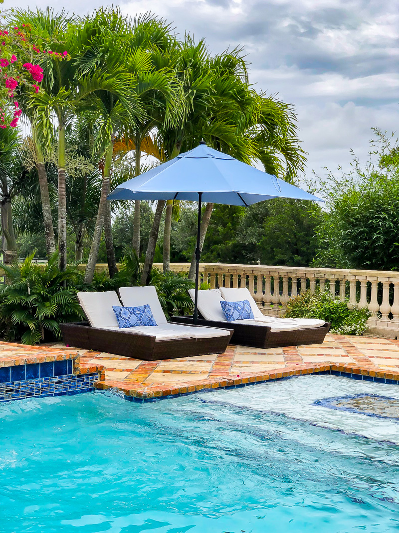 Florida Poolside Retreat 