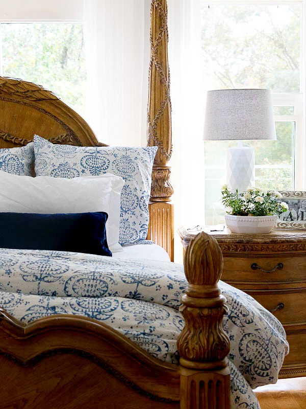 Bedding using Color of the Year 2020: Classic Blue