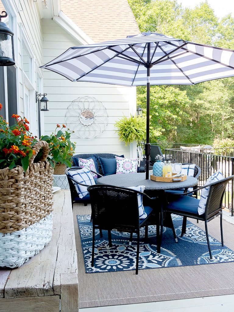 A Simple tip to update old outdoor chairs