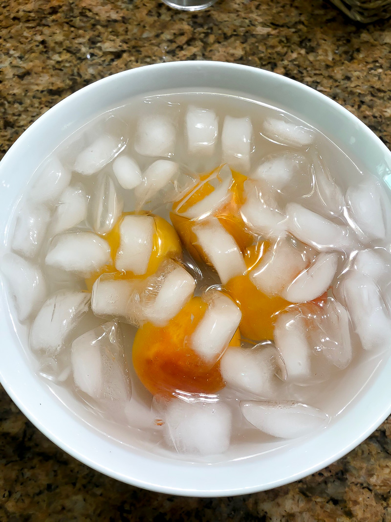 The Easy Way to Peel Peaches