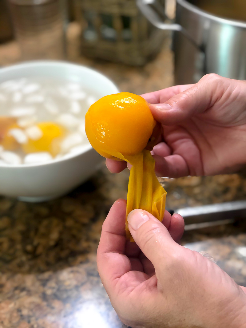 The Easy Way to Peel Peaches