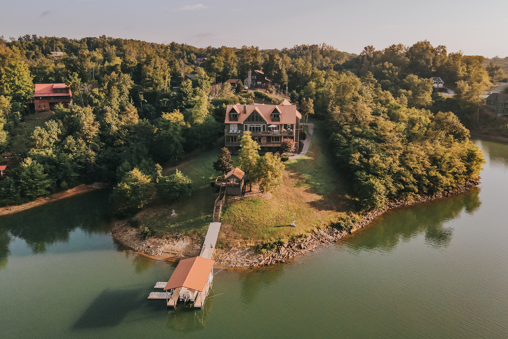 Gorgeous Tennessee Lake House with a view