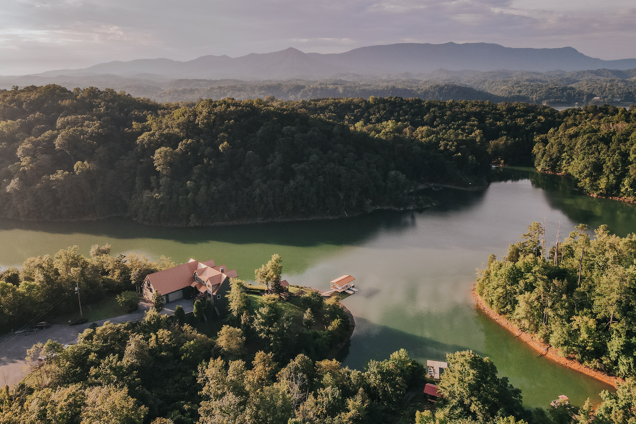 Gorgeous Tennessee Lake House with a view