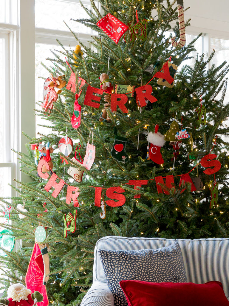 10 ways to decorate your tree for the holidays