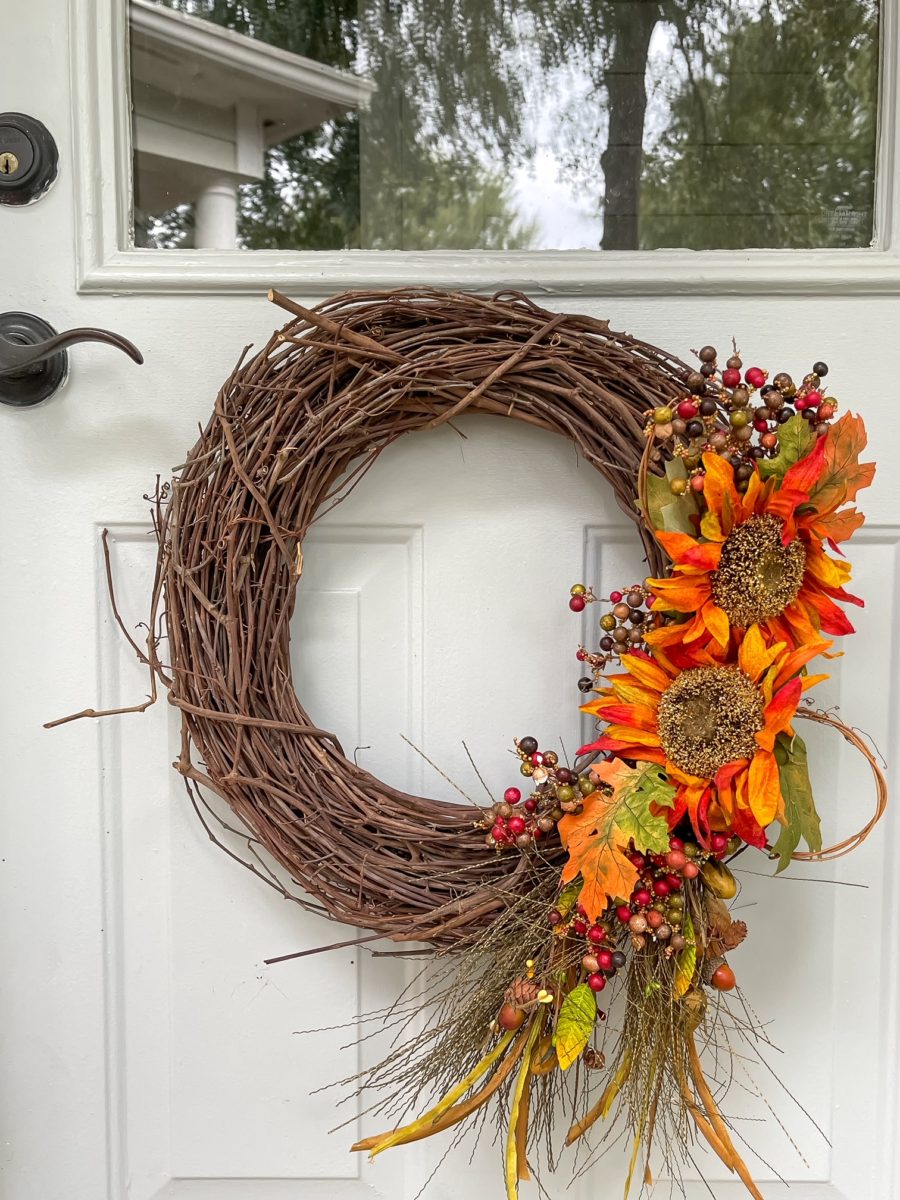 Traditional Fall Porch 2021 wreath