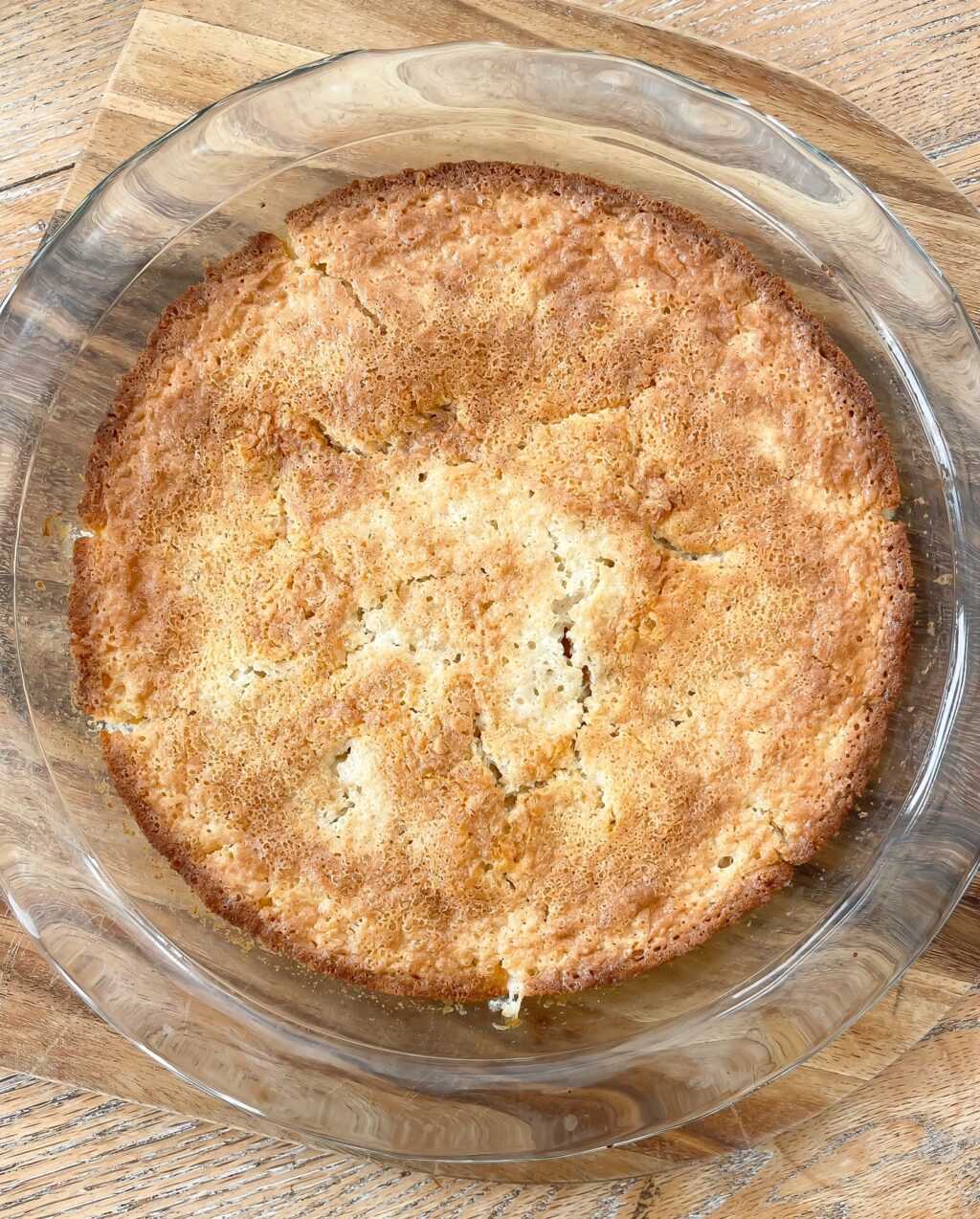 peach cobbler in a glass plate