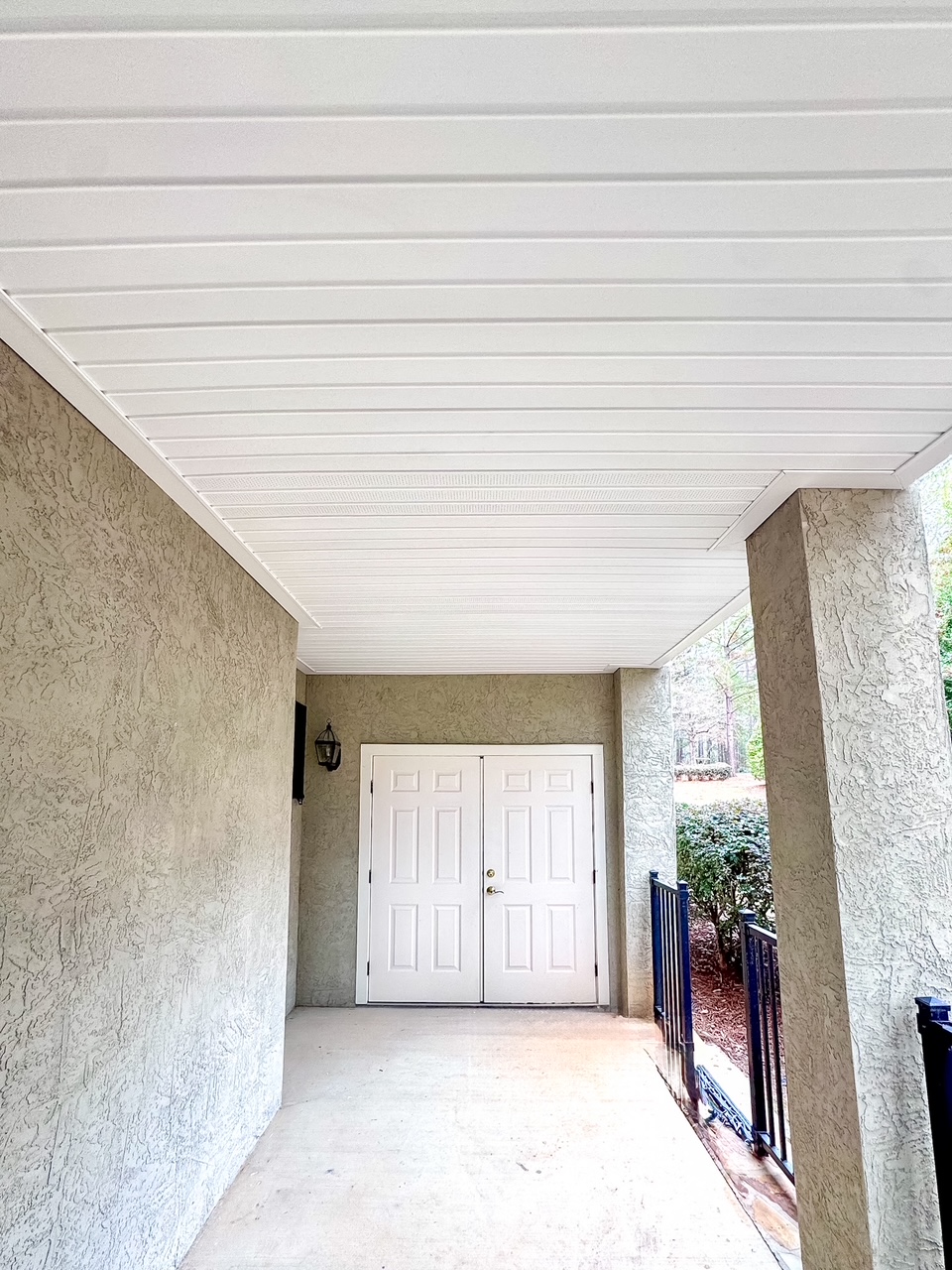 porch ceiling plank installation
