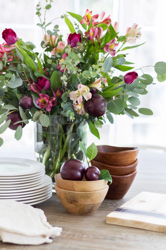 Style Showcase Valentine & Spring Inspiration: Decor, Flowers, Colorful Homes & DIY Hearts