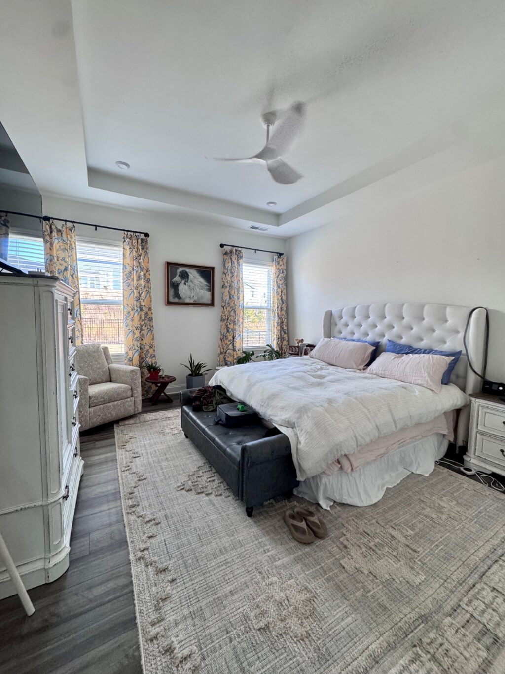 neutral bedroom before makeover with trey ceiling